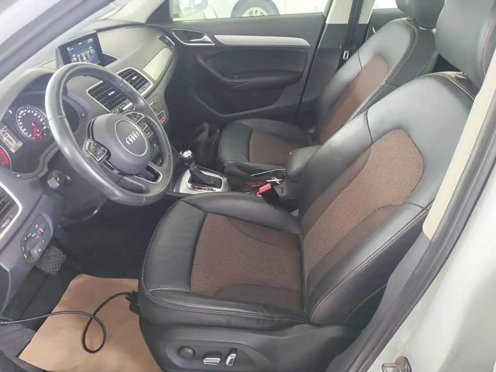 Audi Q3 2019 — Şəkil 11/20