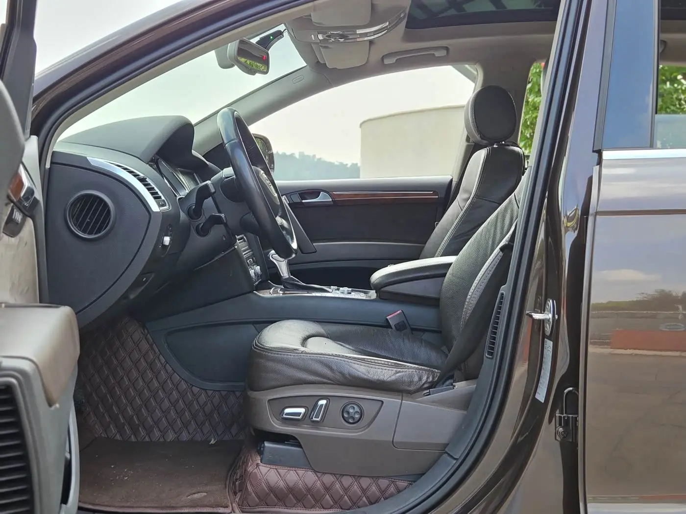 Audi Q7 2015 — Şəkil 6/20