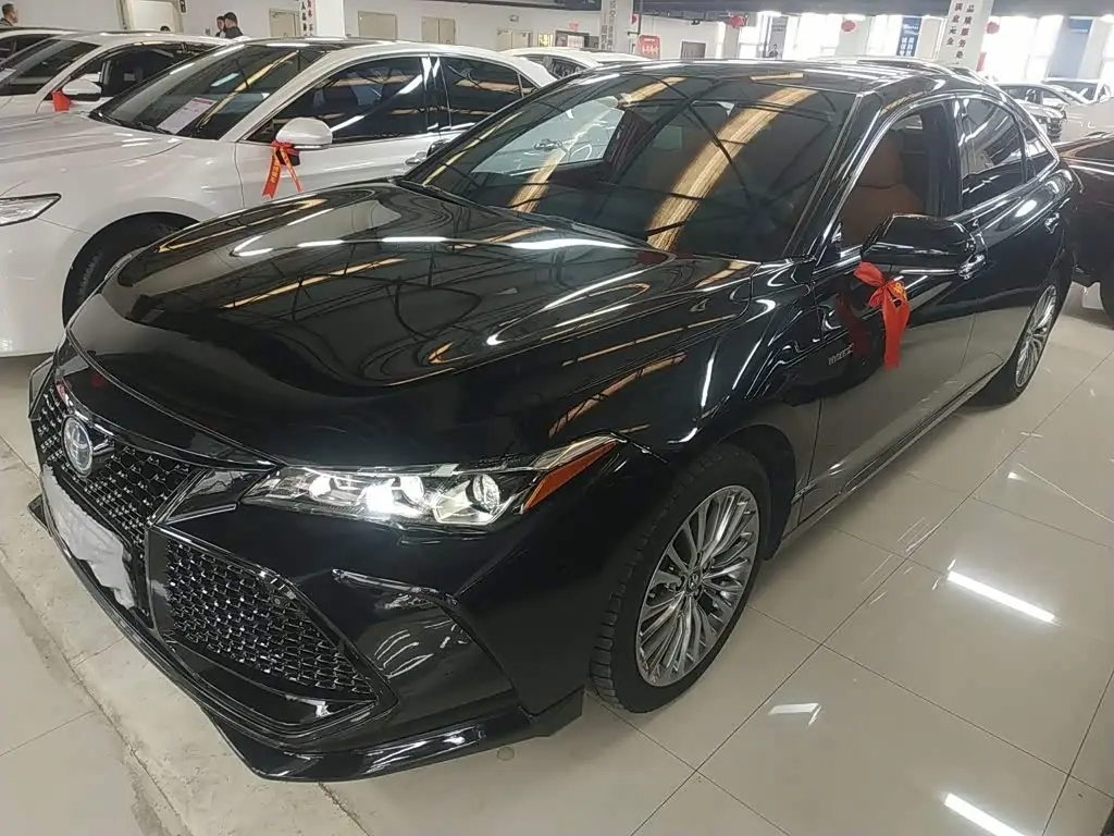 Toyota Avalon 2023 — Photo 2/20