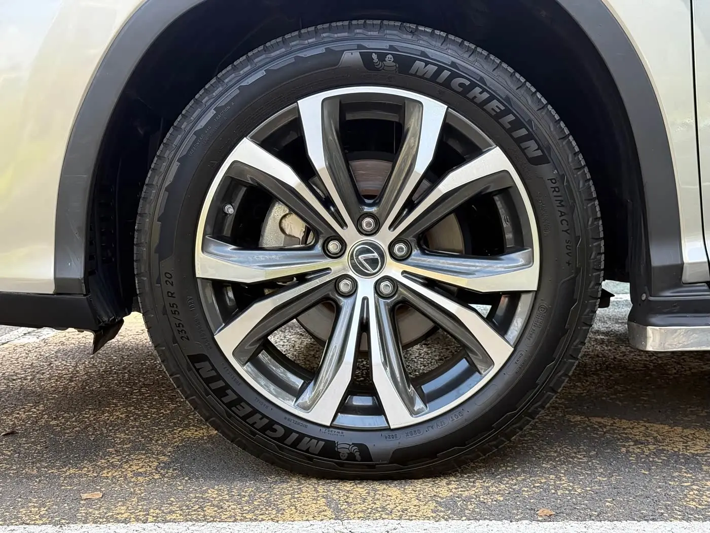 Lexus RX 2020 — Photo 10/16