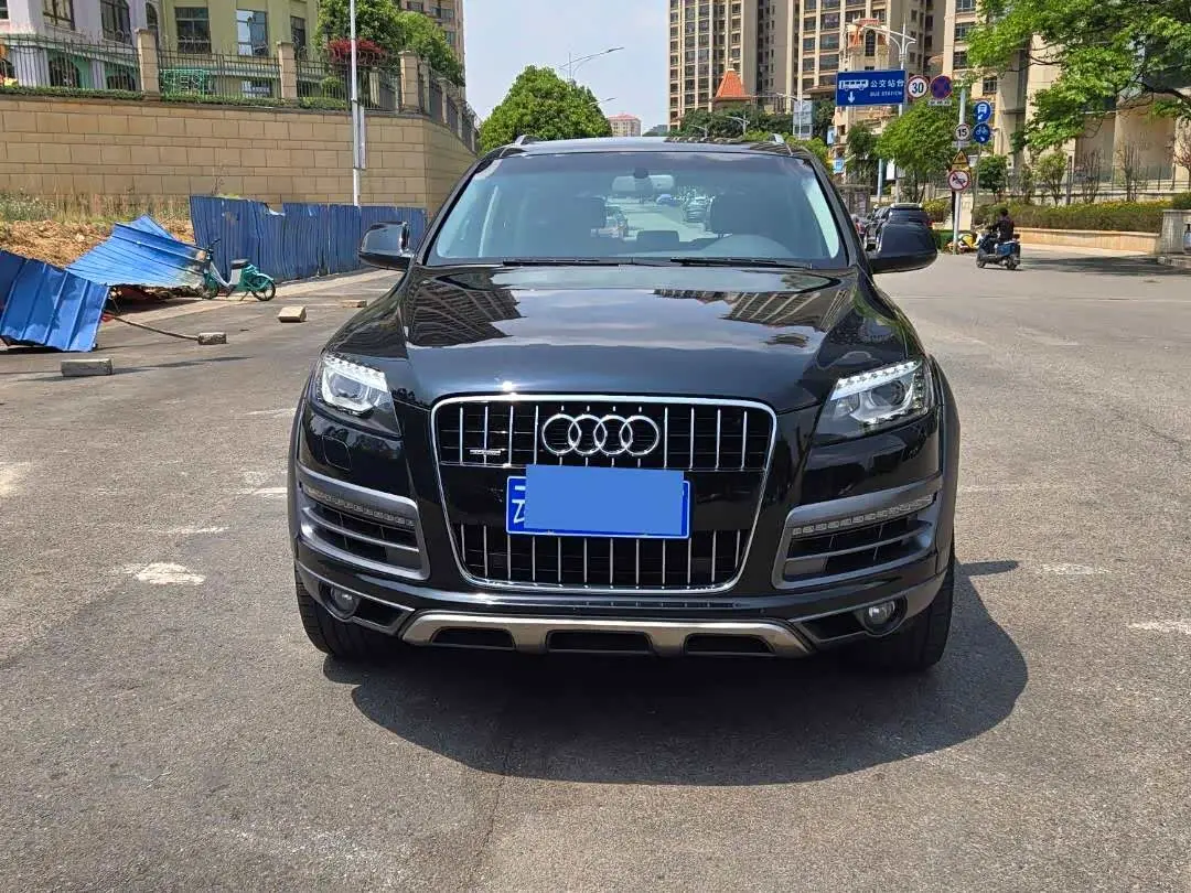 Audi Q7 2014 — Şəkil 1/17