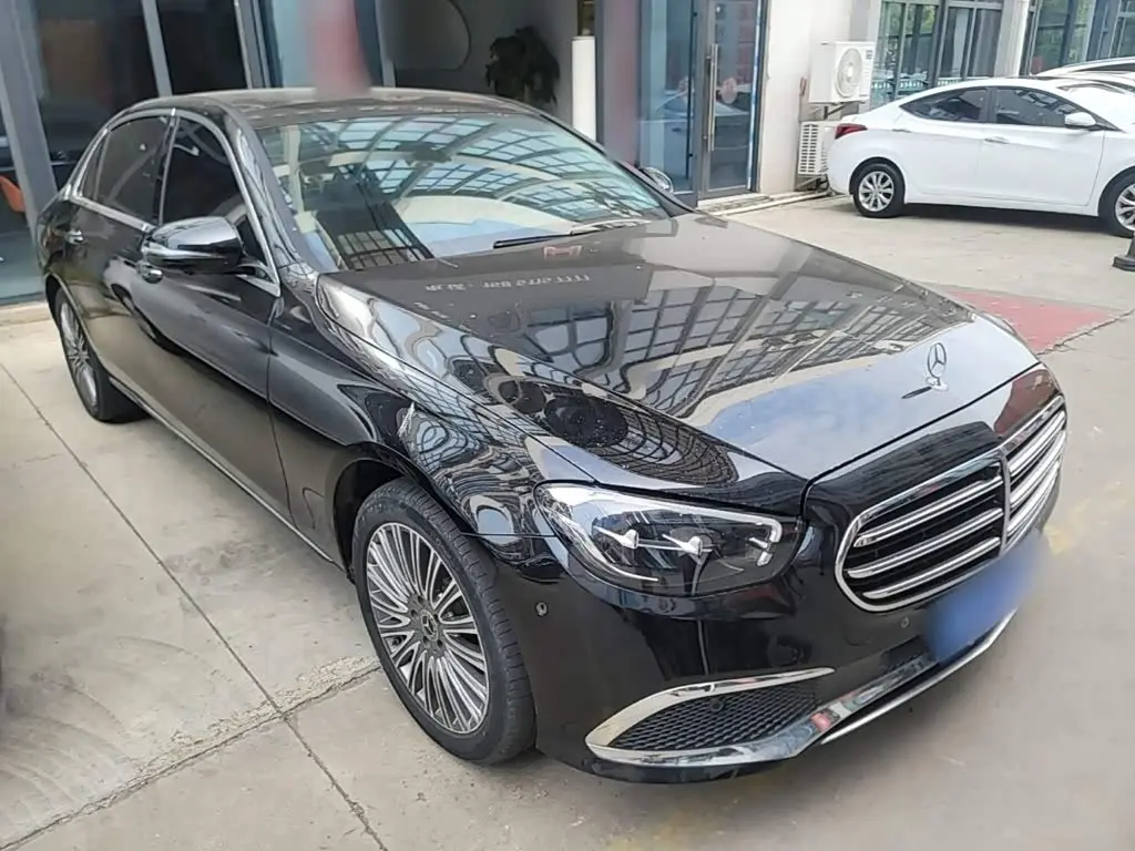 Mercedes-Benz E-Class 2022 — Фото 4/20
