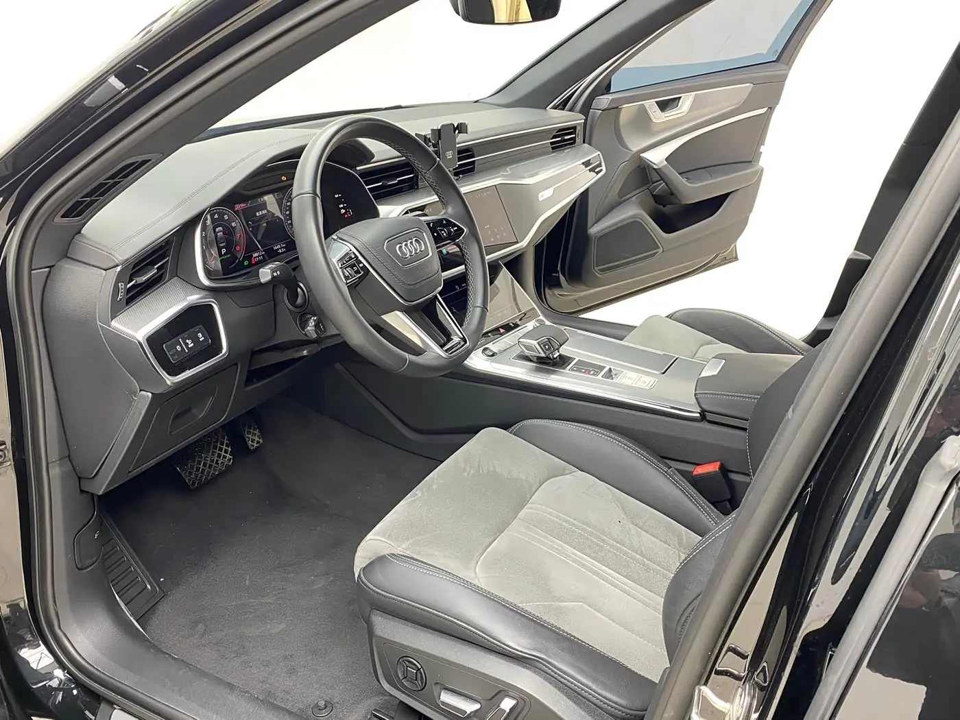 Audi A6L 2024 — Photo 10/12