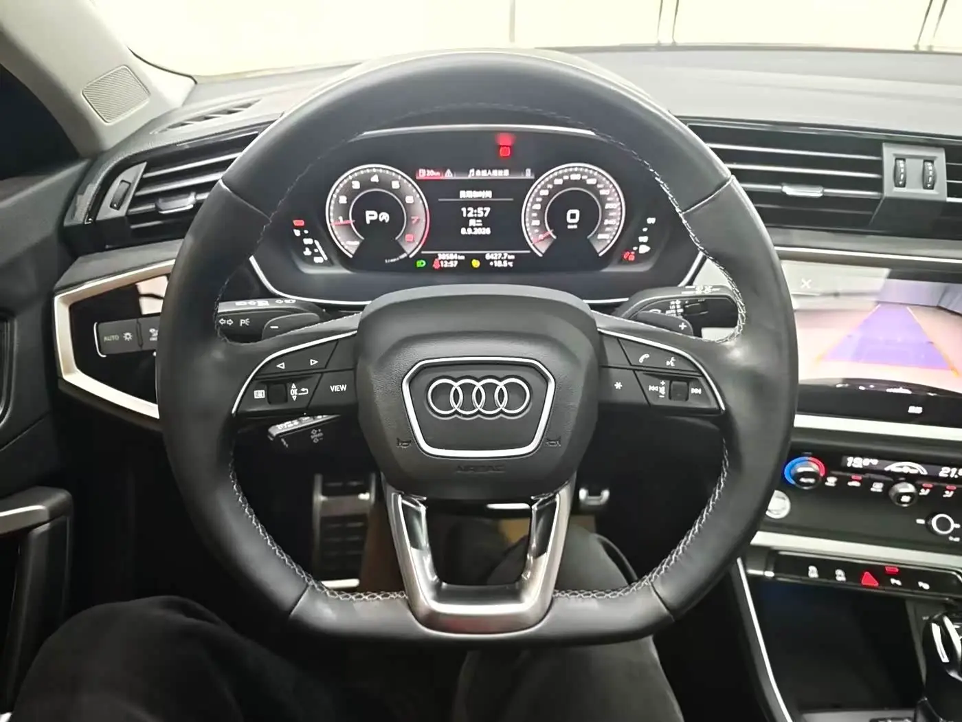 Audi Q3 2023 — Photo 12/18
