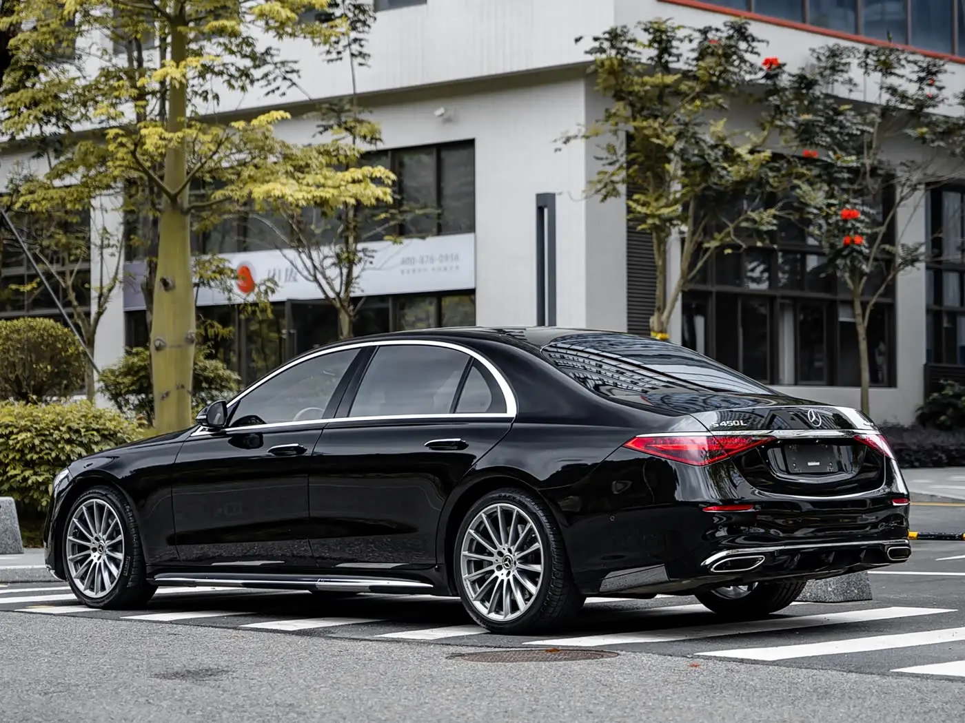 Mercedes-Benz S-Class 2023 — Photo 5/20