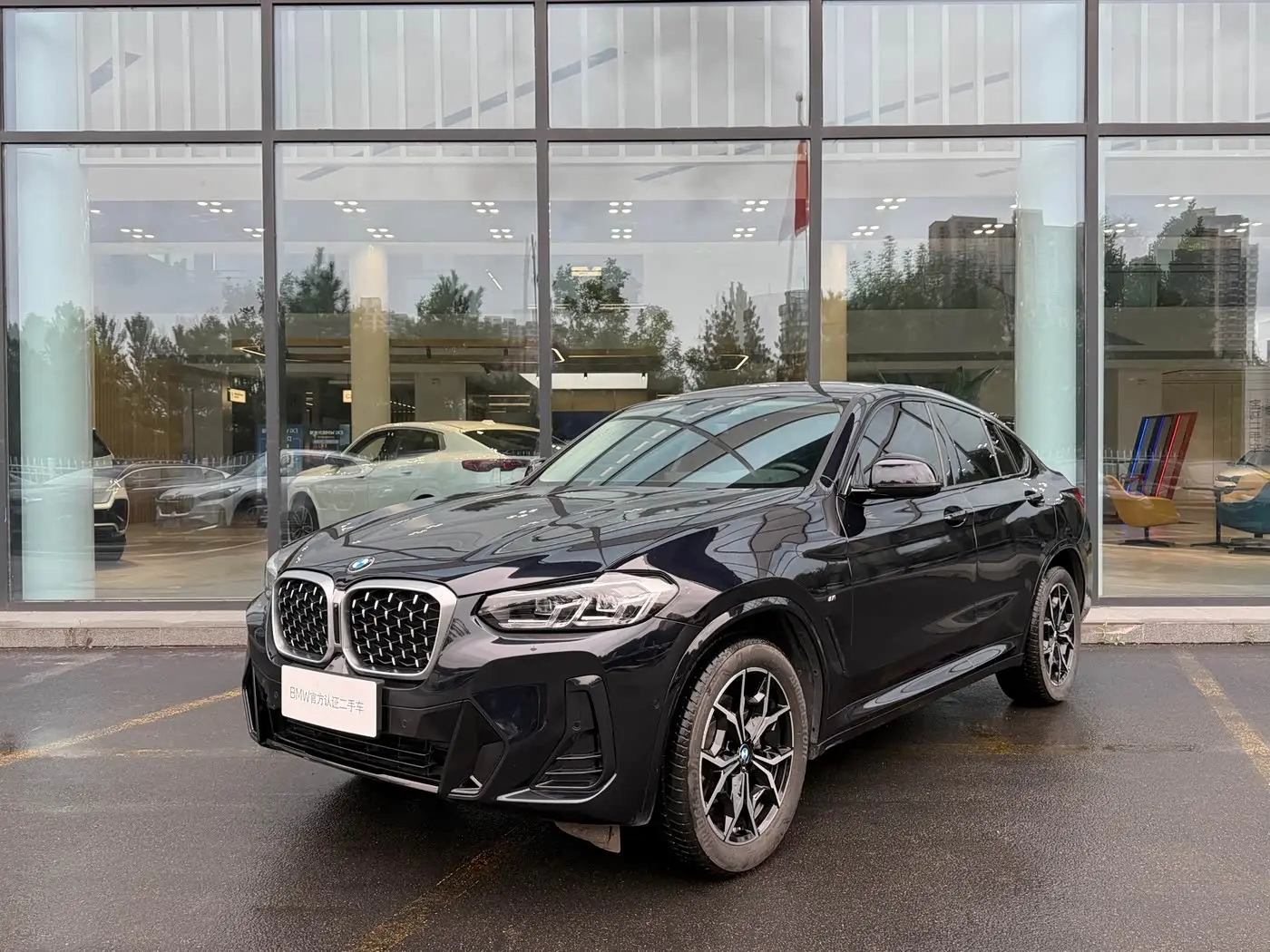 BMW X4 2023 — Фото 1/9