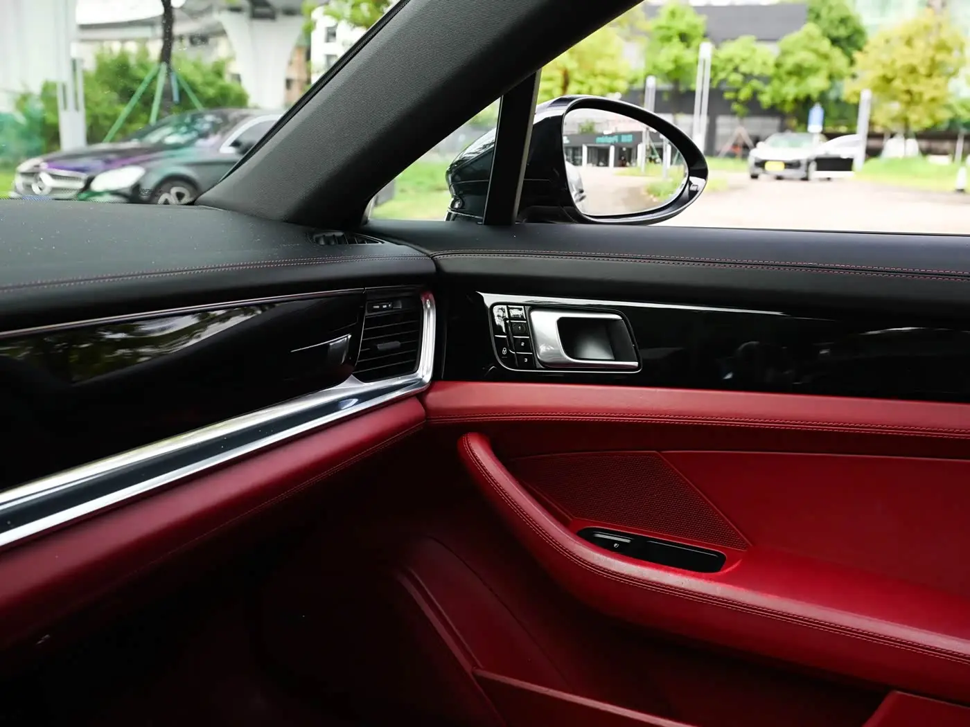 Porsche Panamera 2017 — Photo 11/20